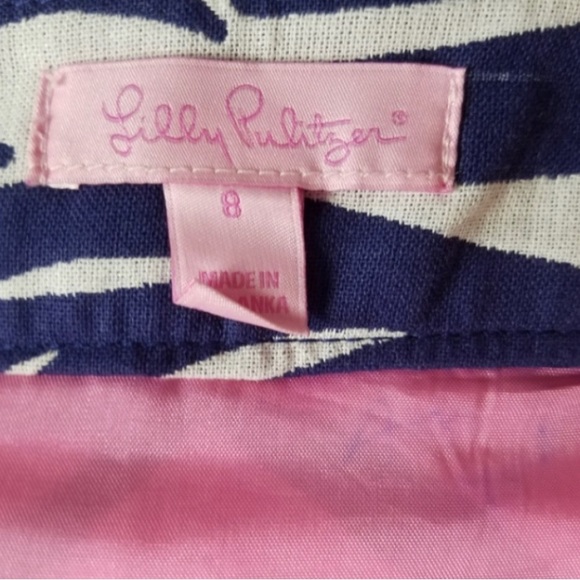 Lilly Pulitzer lined skirt. Size 8. EUC. No visible marks or tears. Blue & white - Picture 5 of 5